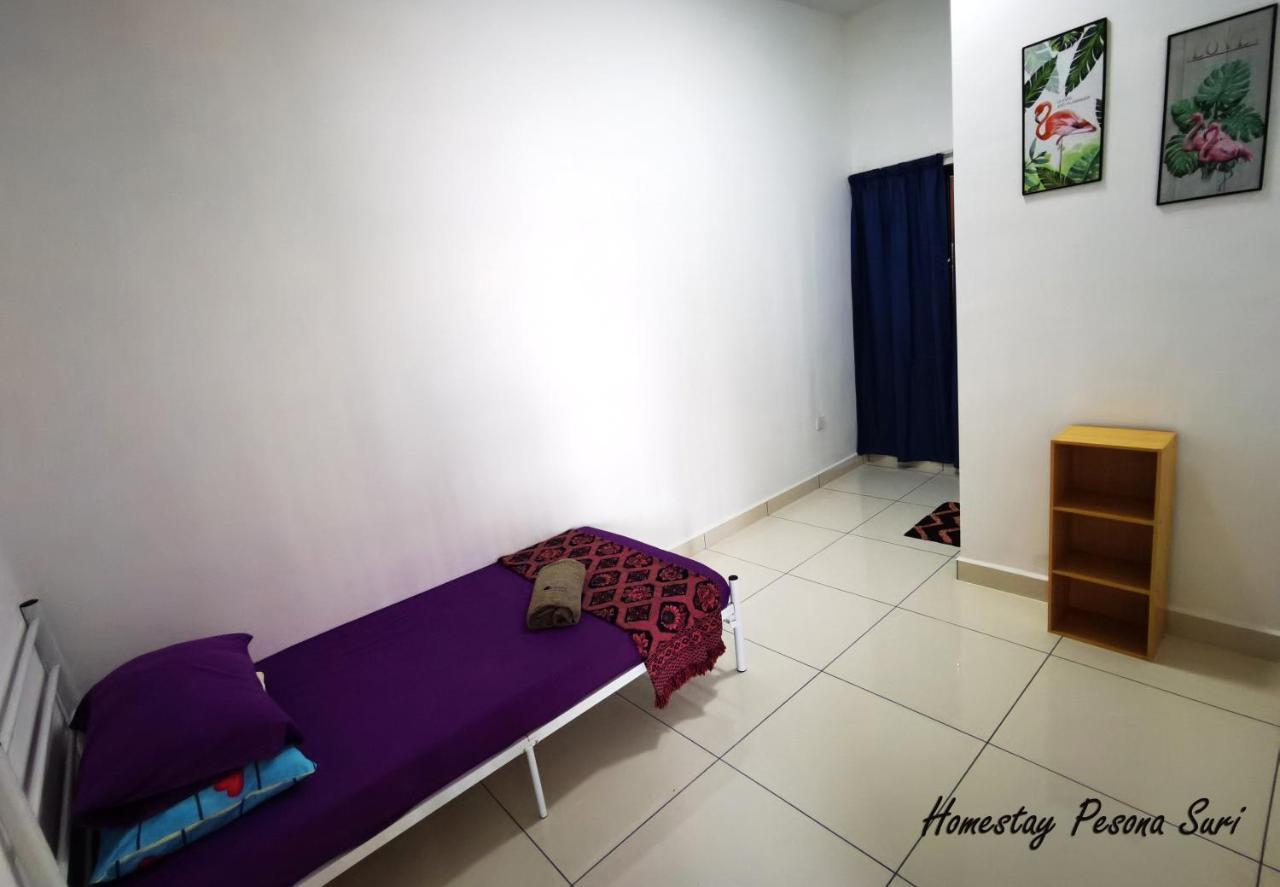 Pesona Suri Homestay 바투 파핫 외부 사진