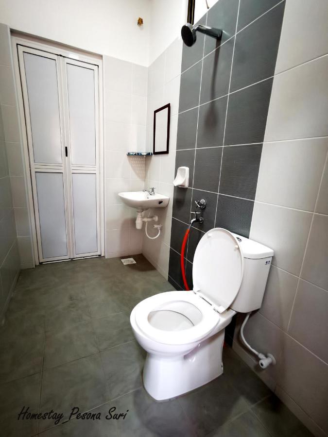 Pesona Suri Homestay 바투 파핫 외부 사진