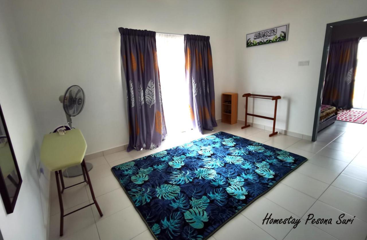 Pesona Suri Homestay 바투 파핫 외부 사진