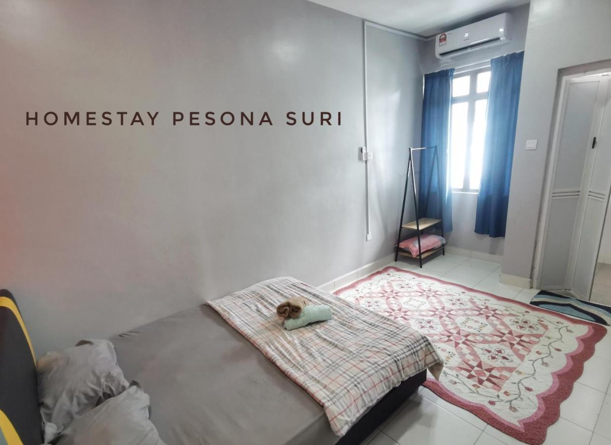 Pesona Suri Homestay 바투 파핫 외부 사진
